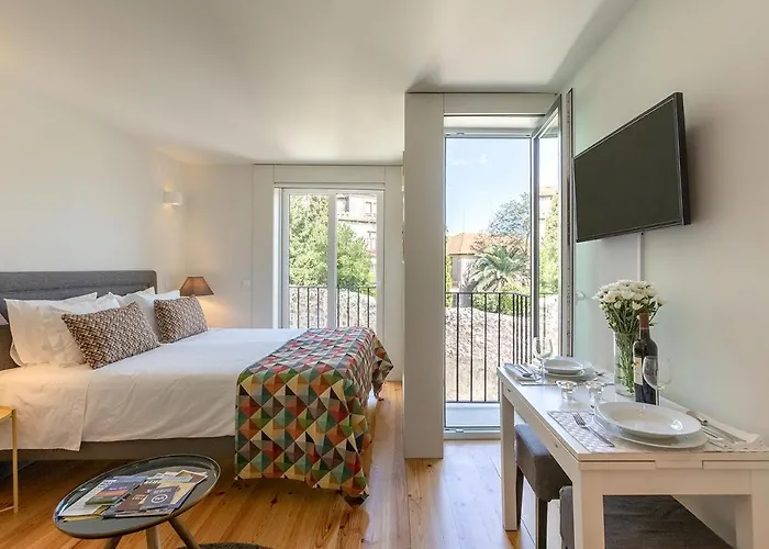Inside Porto Apartments - Pinheiro