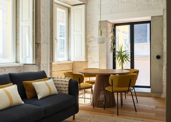 Elegant Apartment In The Historical Center Of Porto