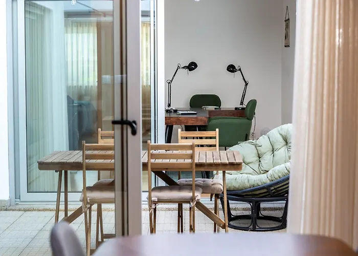 Modern Apartment For Two Guests
