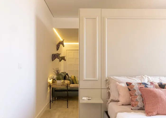 Daisy\'S House - Stylish And Central Loft