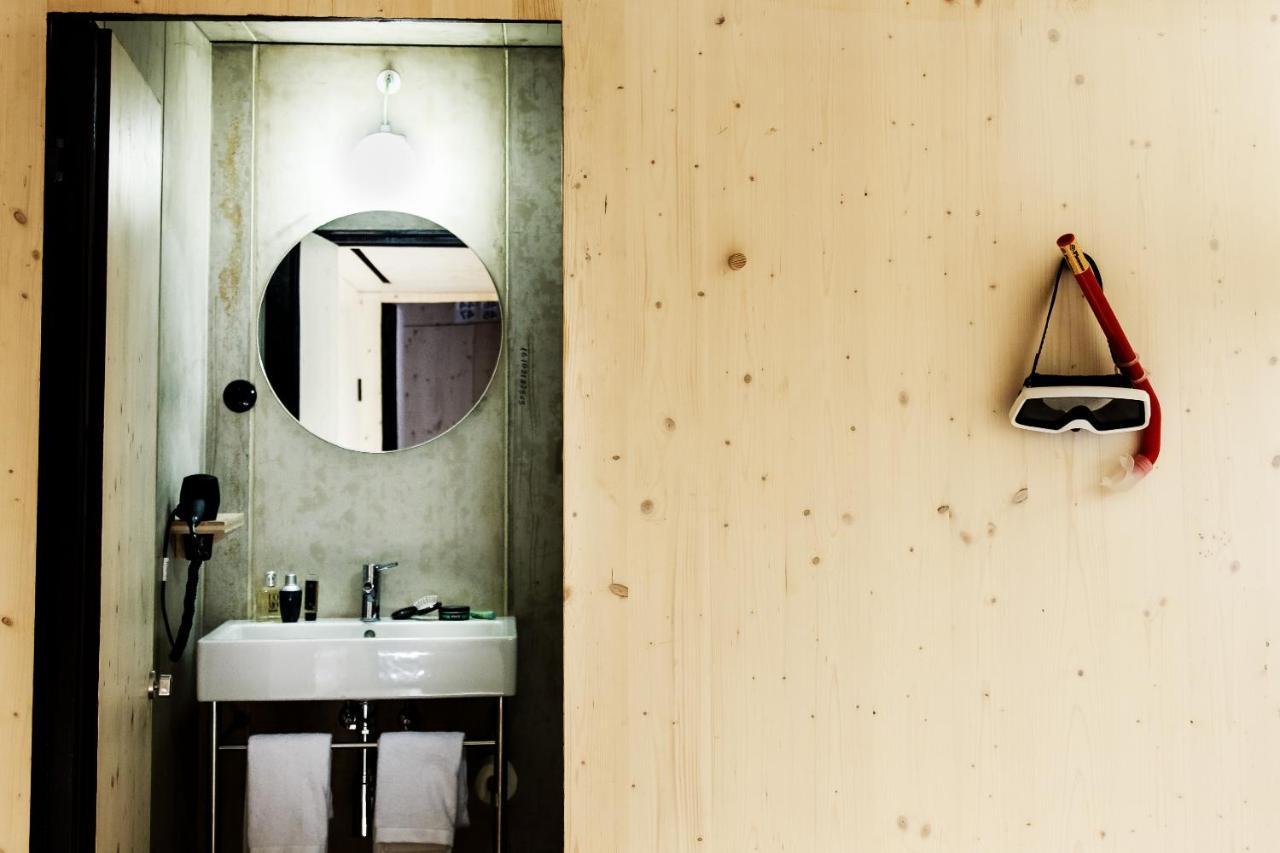 Zero Box Hotel Oporto