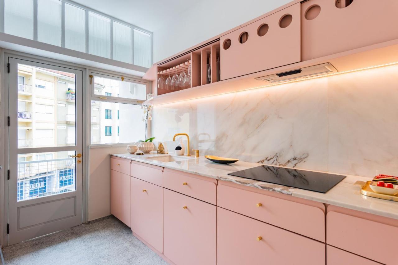 Amazing Duplex - Mid Century Experience & Parking * Oporto