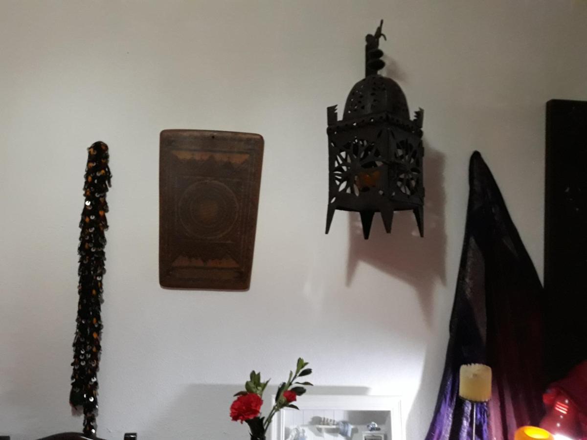 Al-almada-2 Habitación en casa particular *
