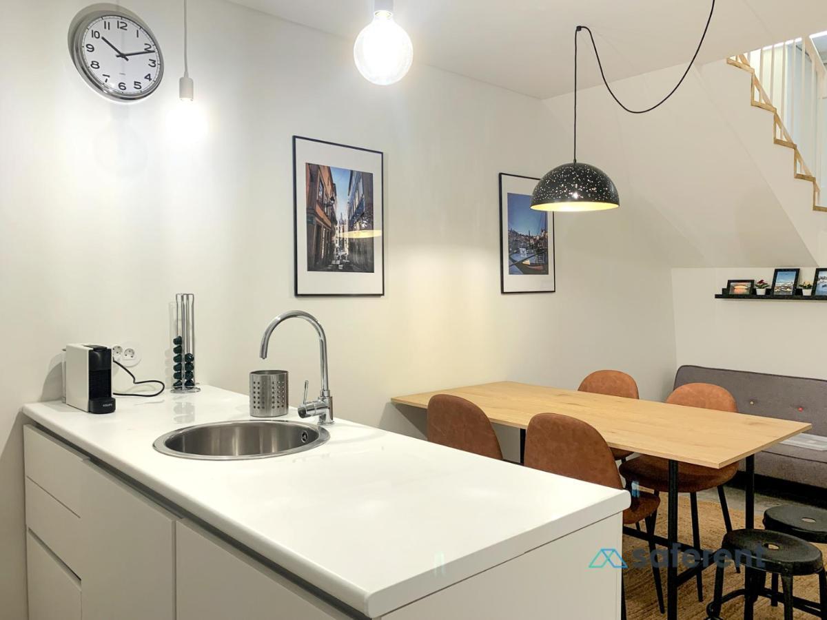 Stylish Triplex Next To Ribeira Oporto