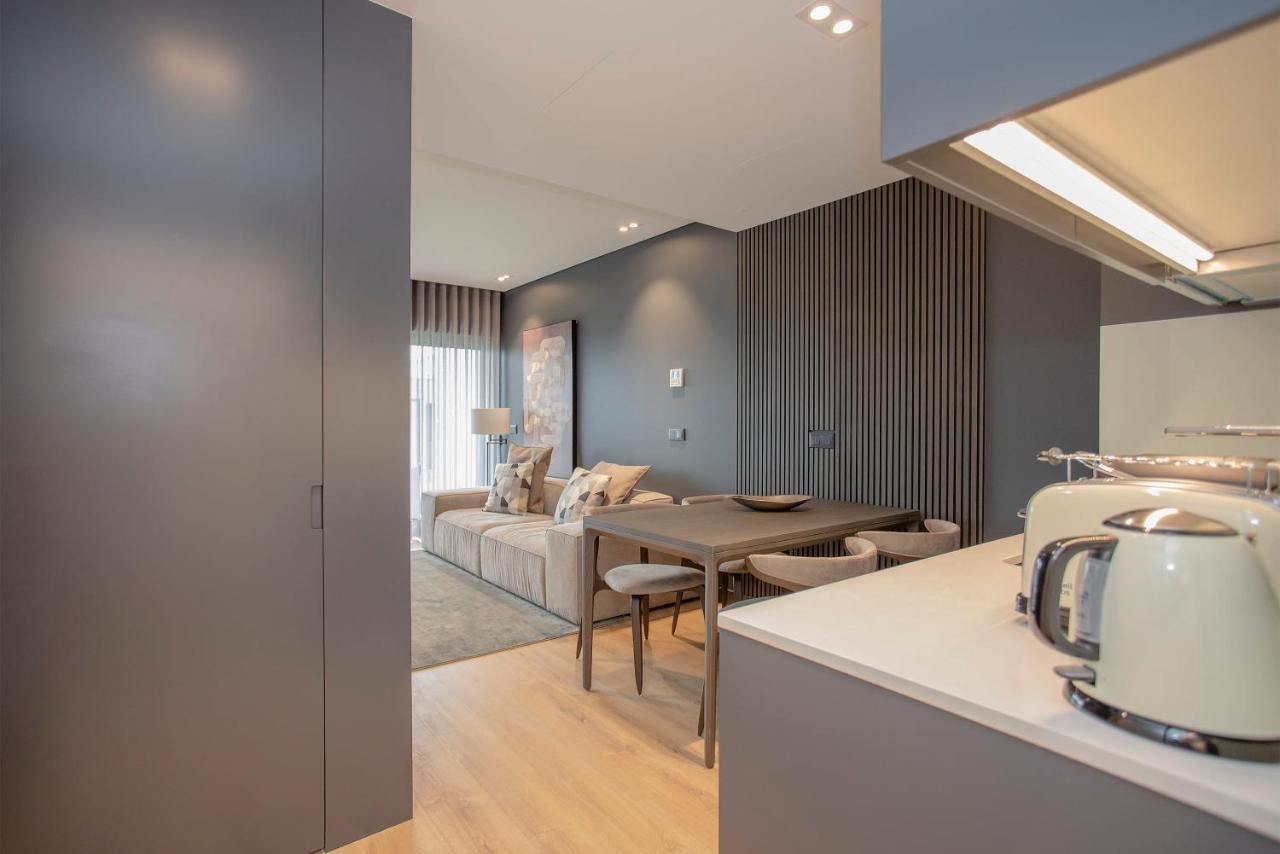 Apartment Liiiving In Porto - Dragao Pool View Apartments *