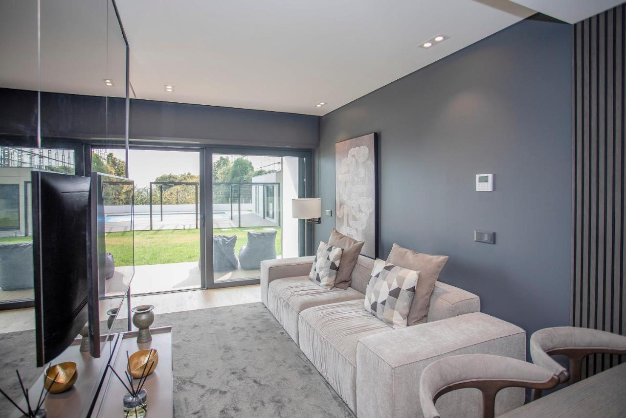 Apartment Liiiving In Porto - Dragao Pool View Apartments