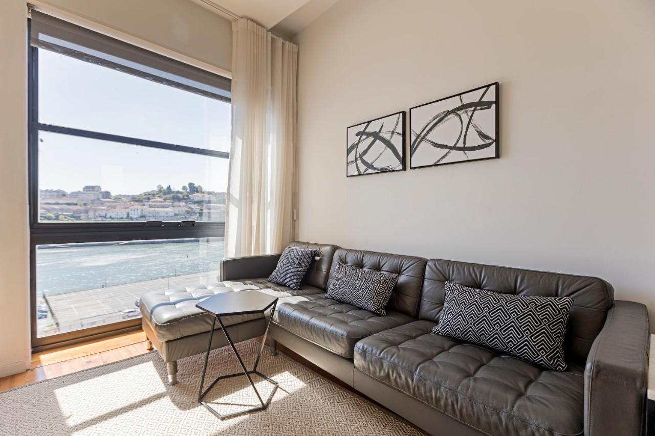 Luxurious Townhome With River View By Lovelystay Сasa de vacaciones