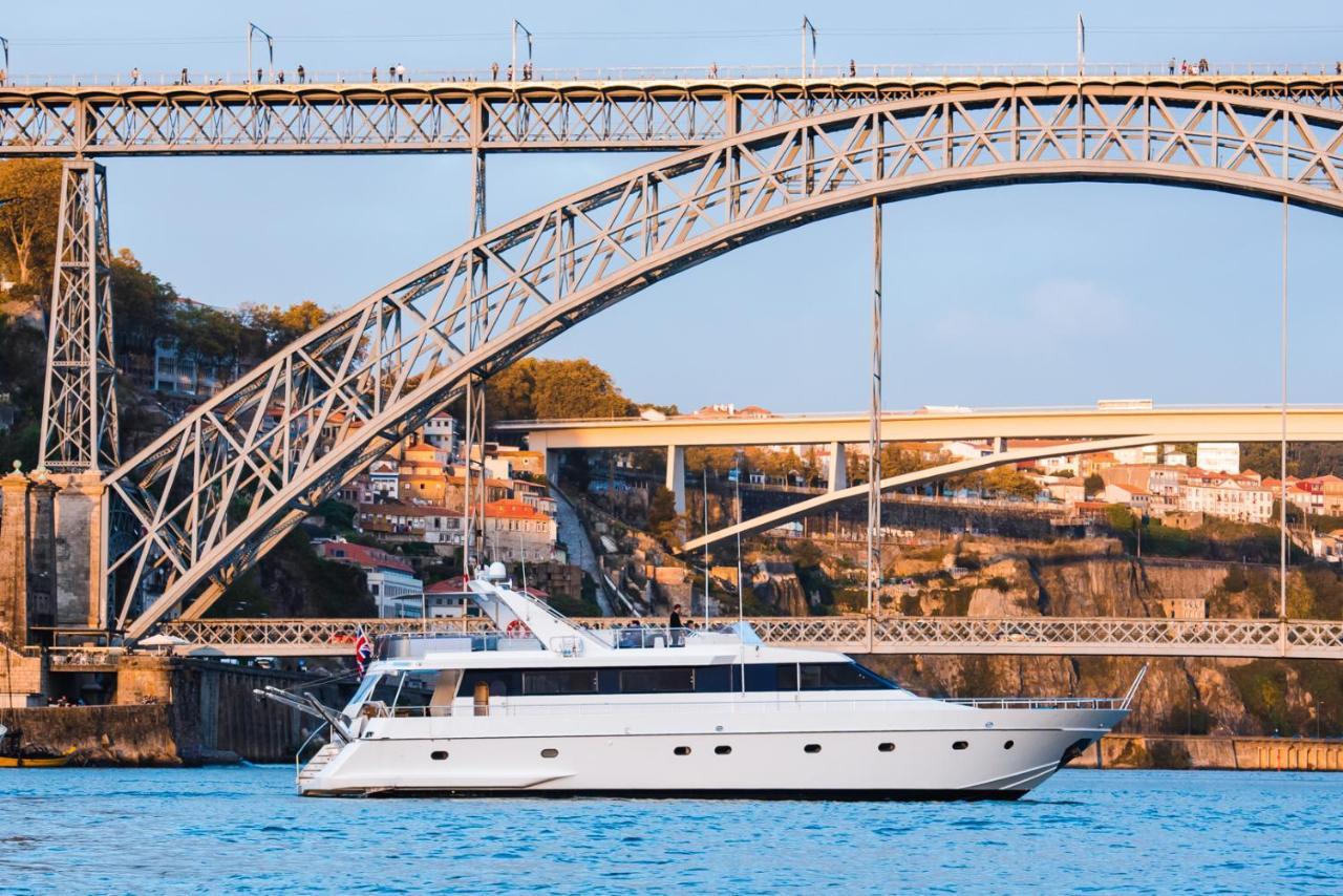 Hotel en barco Ace Six Premier 5*