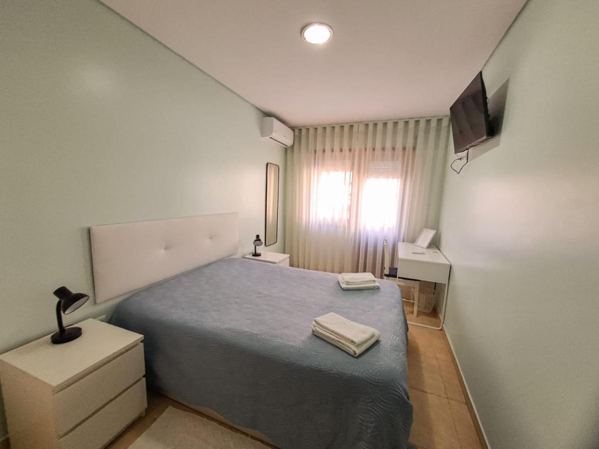 Private At Fatima's Albergue Porto