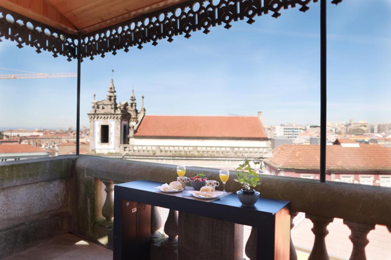 Roof Terrace By Burgo Oporto