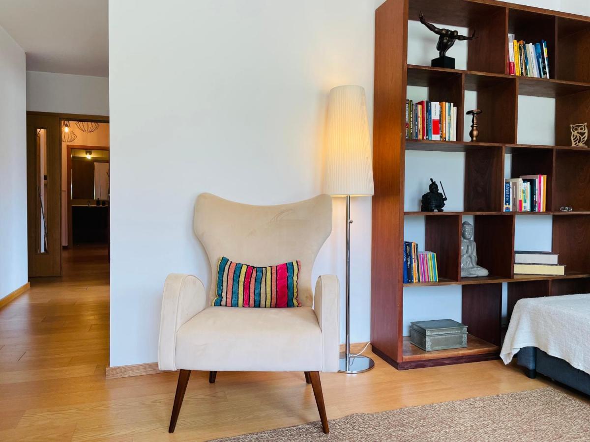 Prelada Flat With Free Parking - By Guest Apartamento