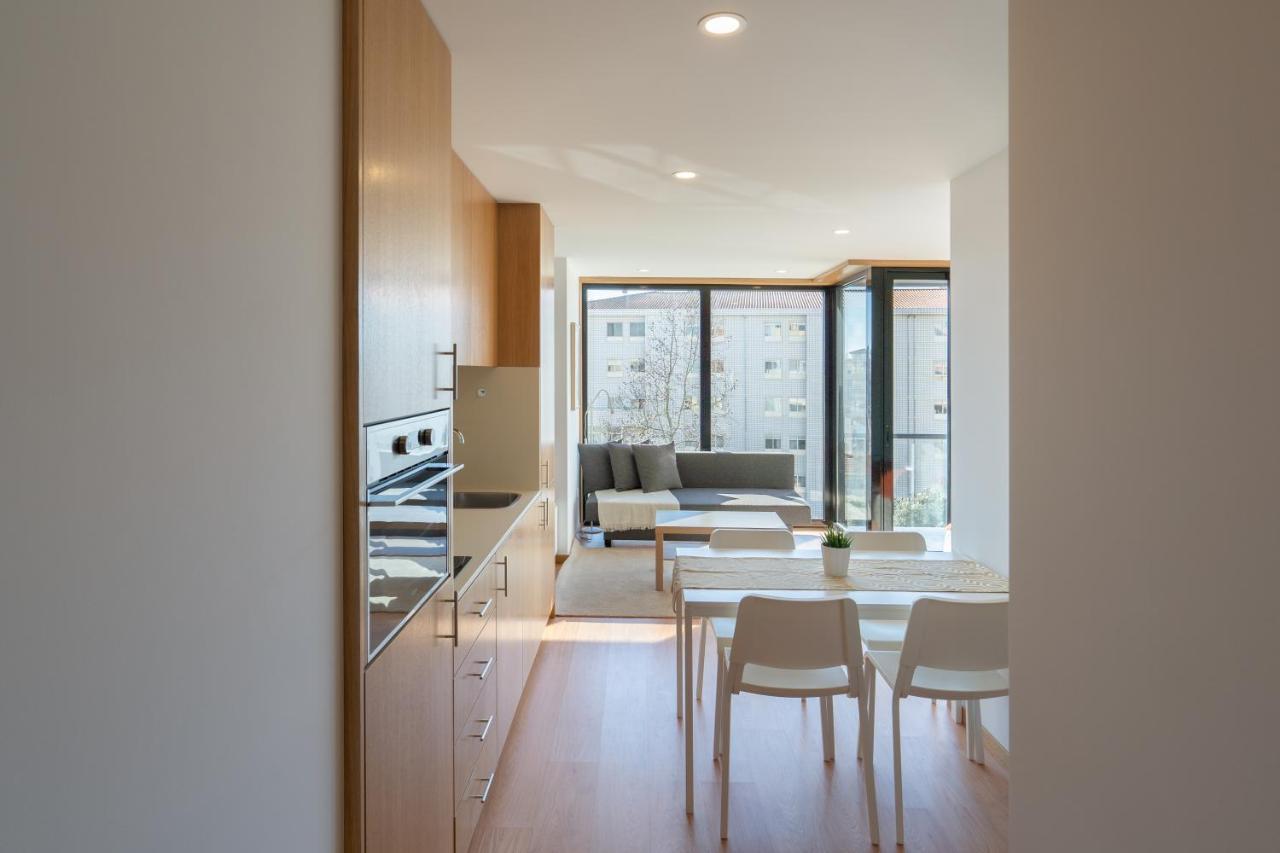 Host Wise - Gorgeous Bright Flat W Balcony Oporto
