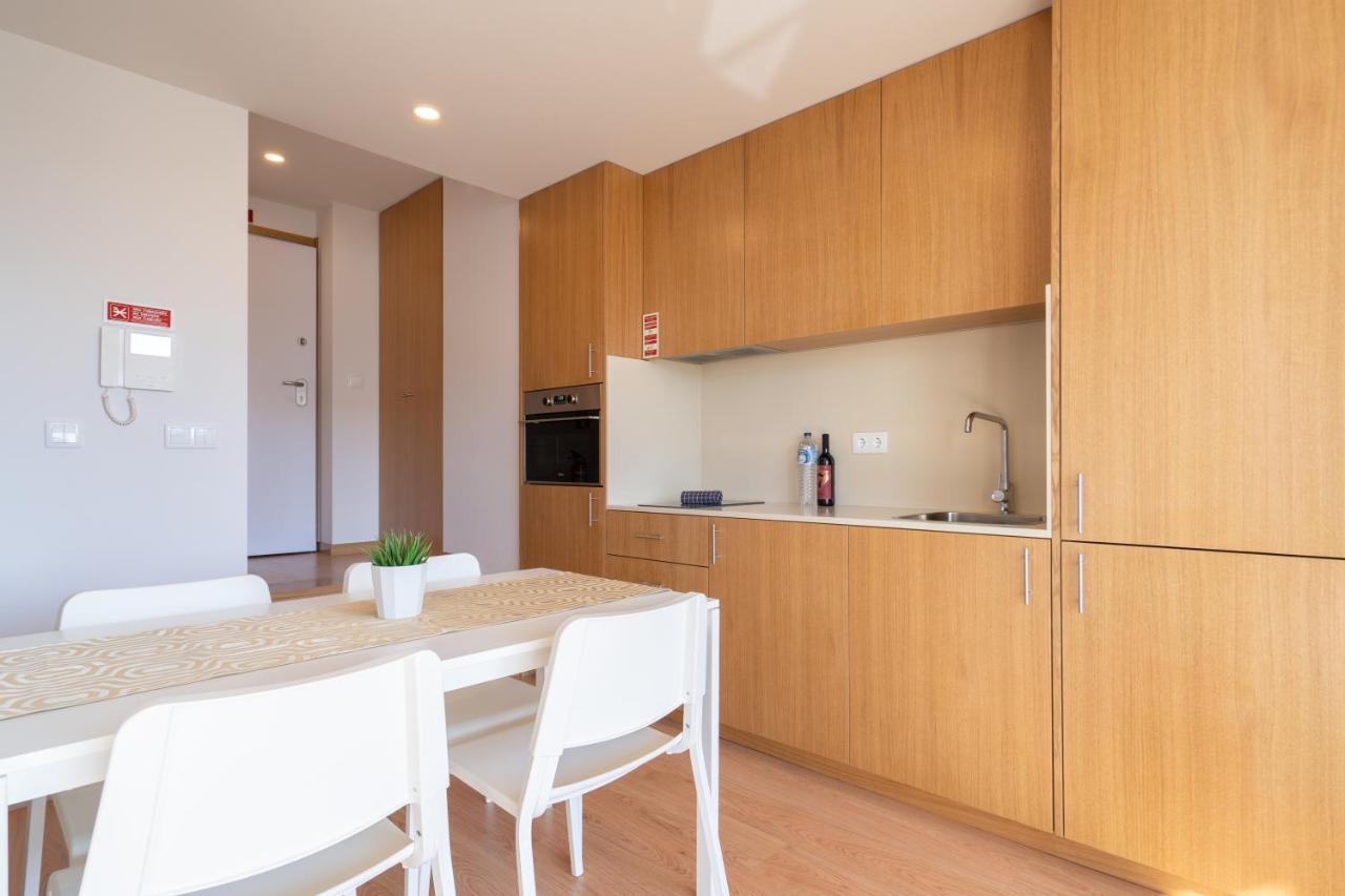 Host Wise - Gorgeous Bright Flat W Balcony * Oporto