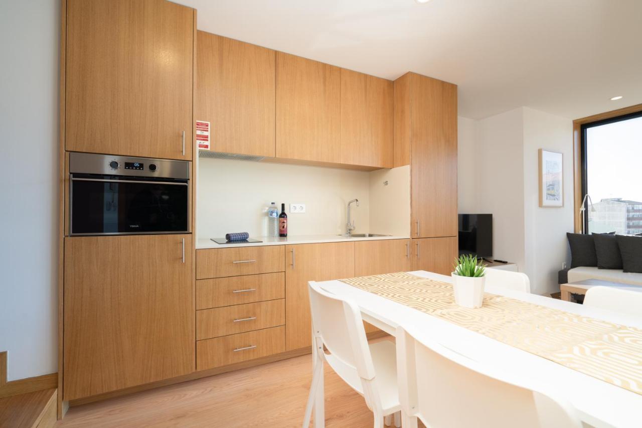 Host Wise - Gorgeous Bright Flat W Balcony * Oporto