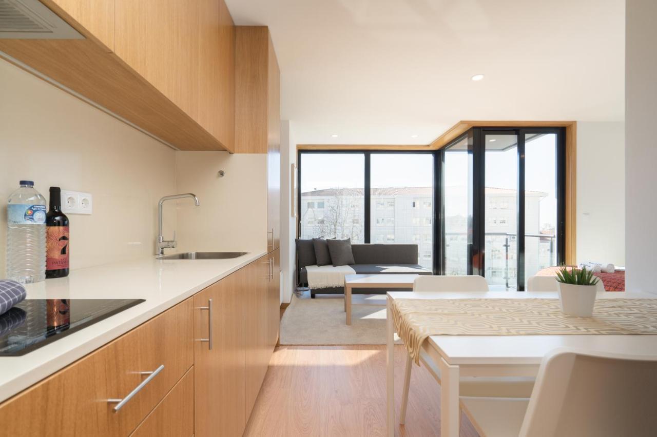 Host Wise - Gorgeous Bright Flat W Balcony * Oporto