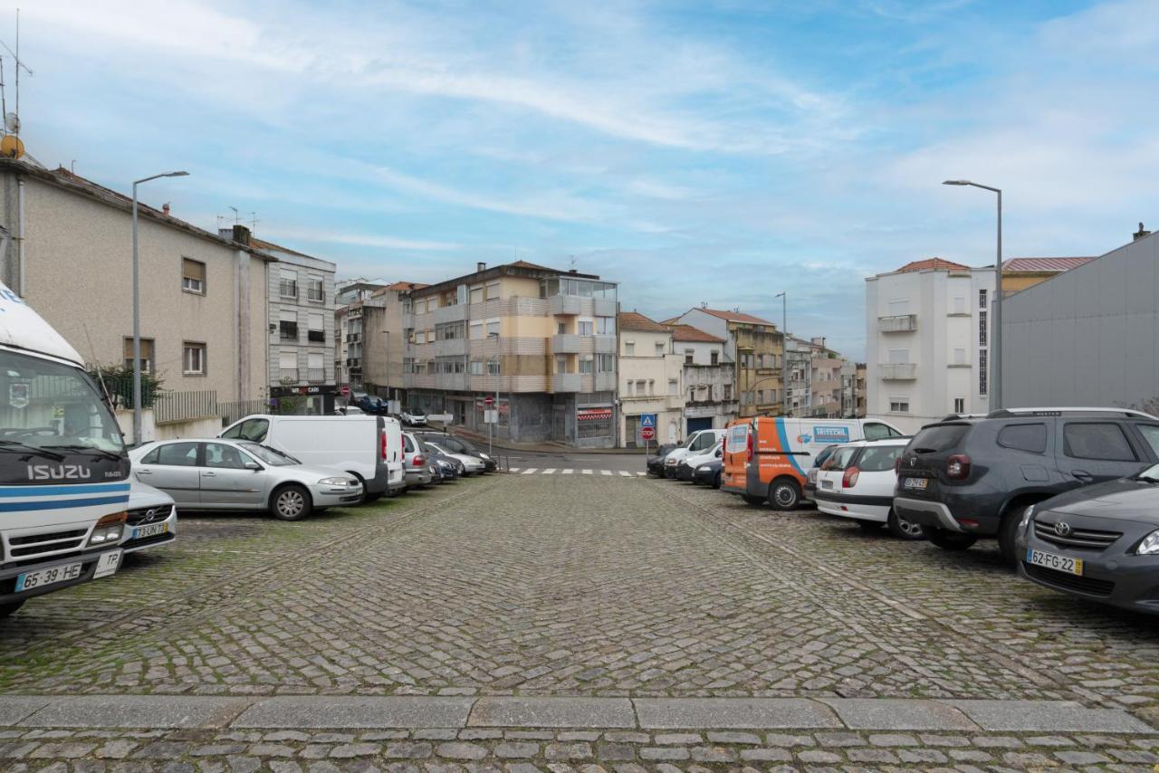 Host Wise - Quiet Colourful House - Garden * Oporto