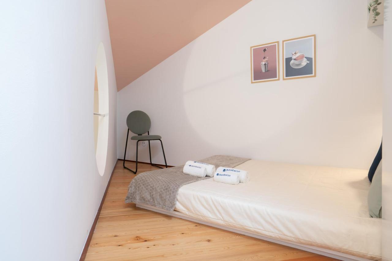 Apartamento Host Wise - Quiet Colourful House - Garden