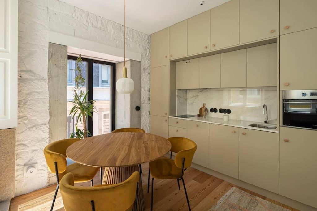 Elegant In The Historical Center Of Apartamento Oporto