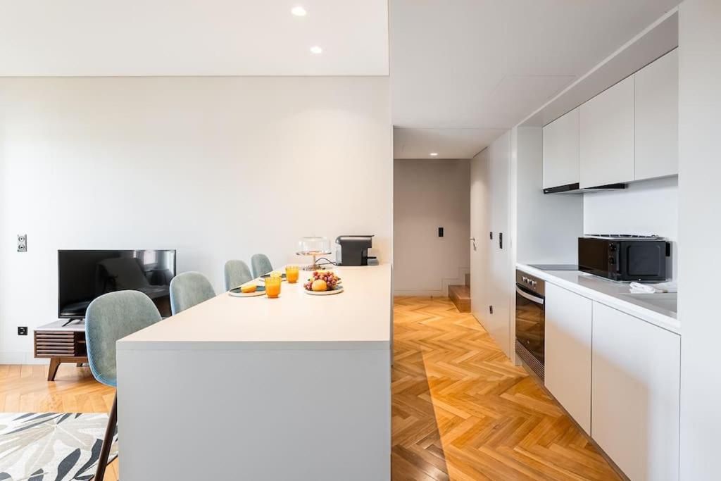 Elegant Duplex In Downtown *