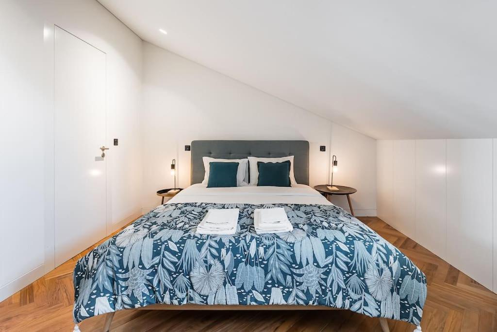 Elegant Duplex In Downtown *