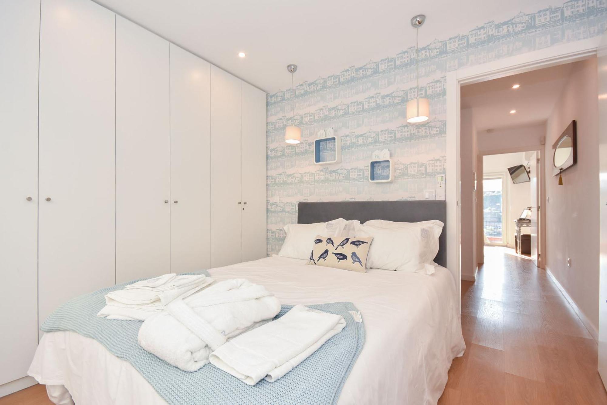 Miradouro 25 - Centre - Historic Area - River Views * Oporto