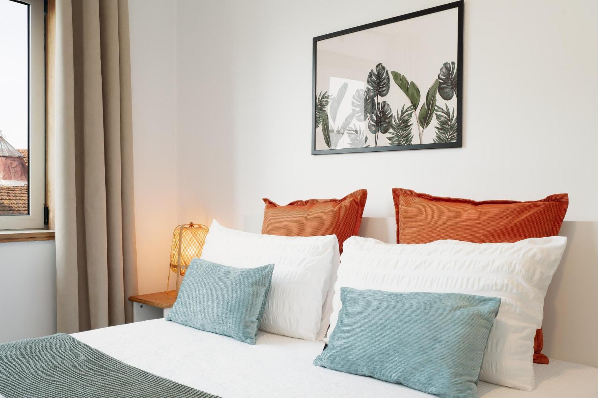 Stylish Modern Flat W/ Balcony! Apartamento Oporto