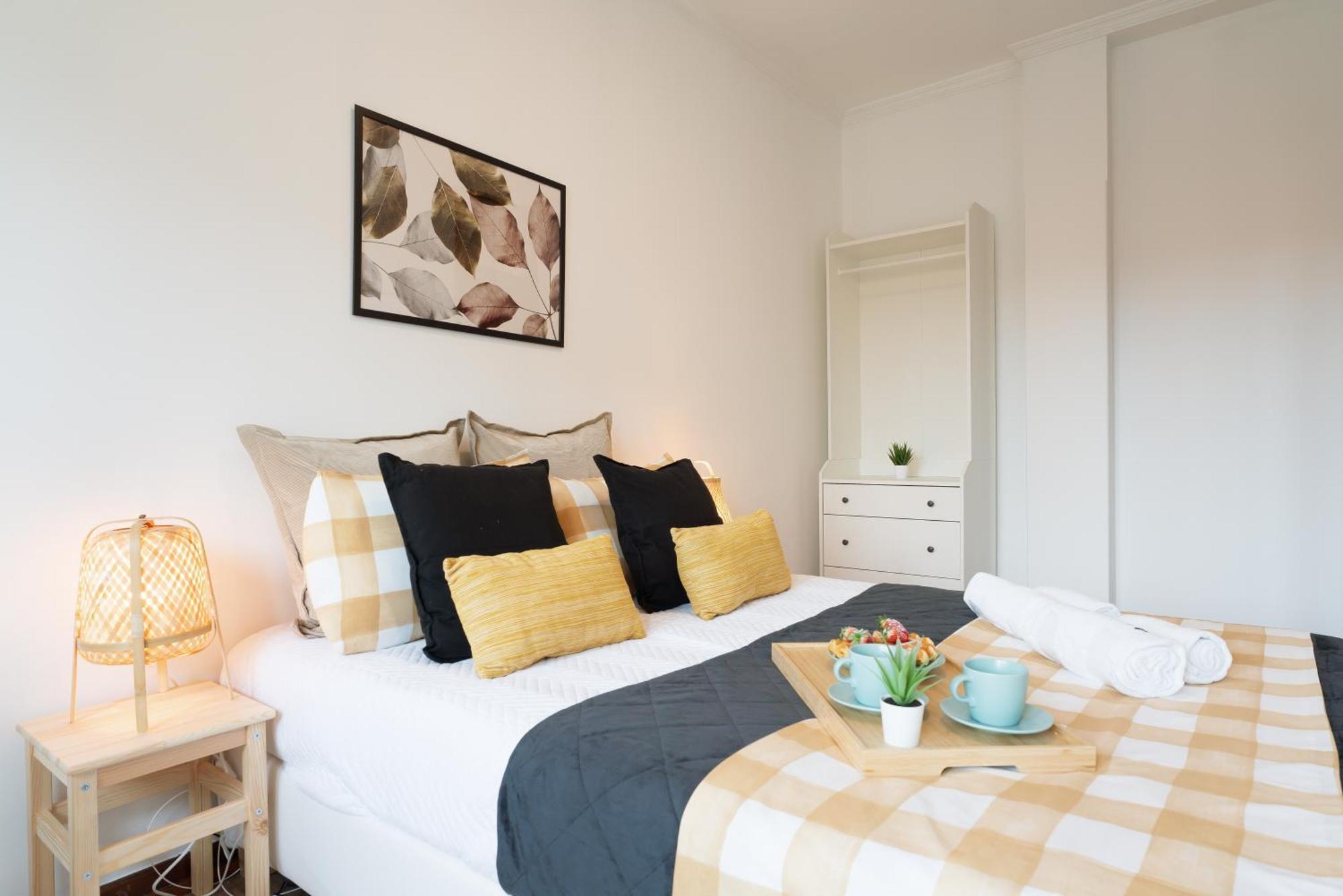 Apartamento Stylish Modern Flat W/ Balcony! *
