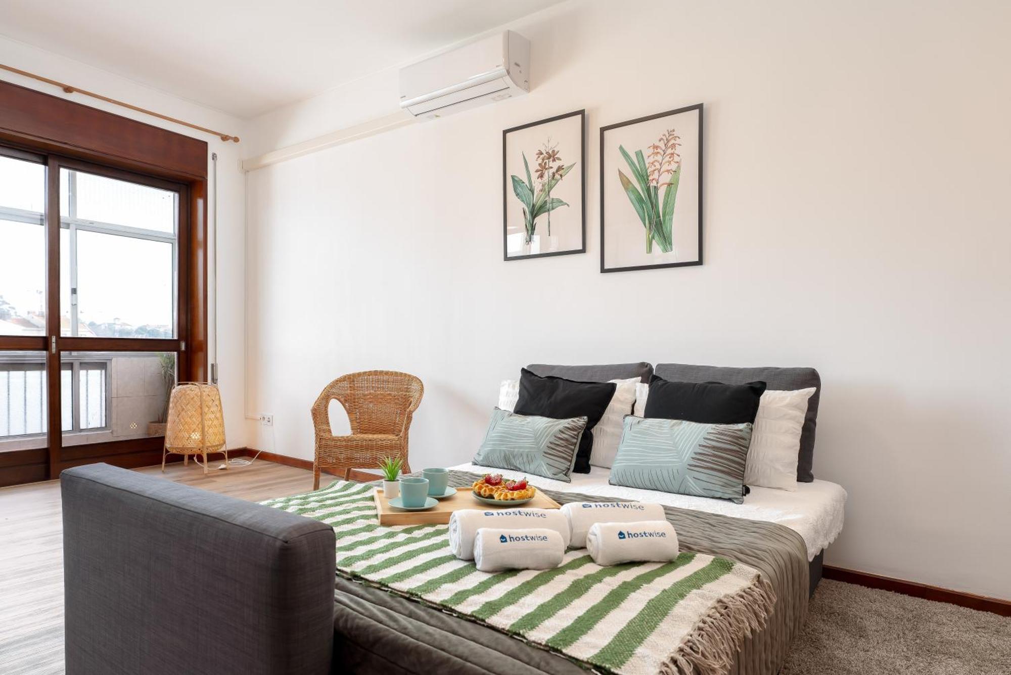 Apartamento Stylish Modern Flat W/ Balcony! *