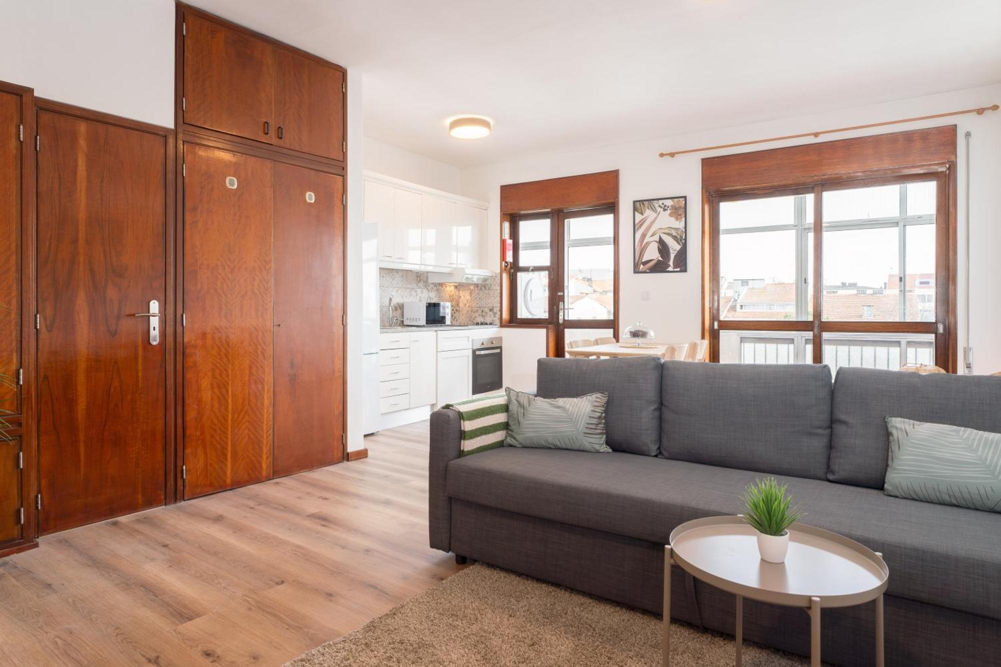 Stylish Modern Flat W/ Balcony! Apartamento *