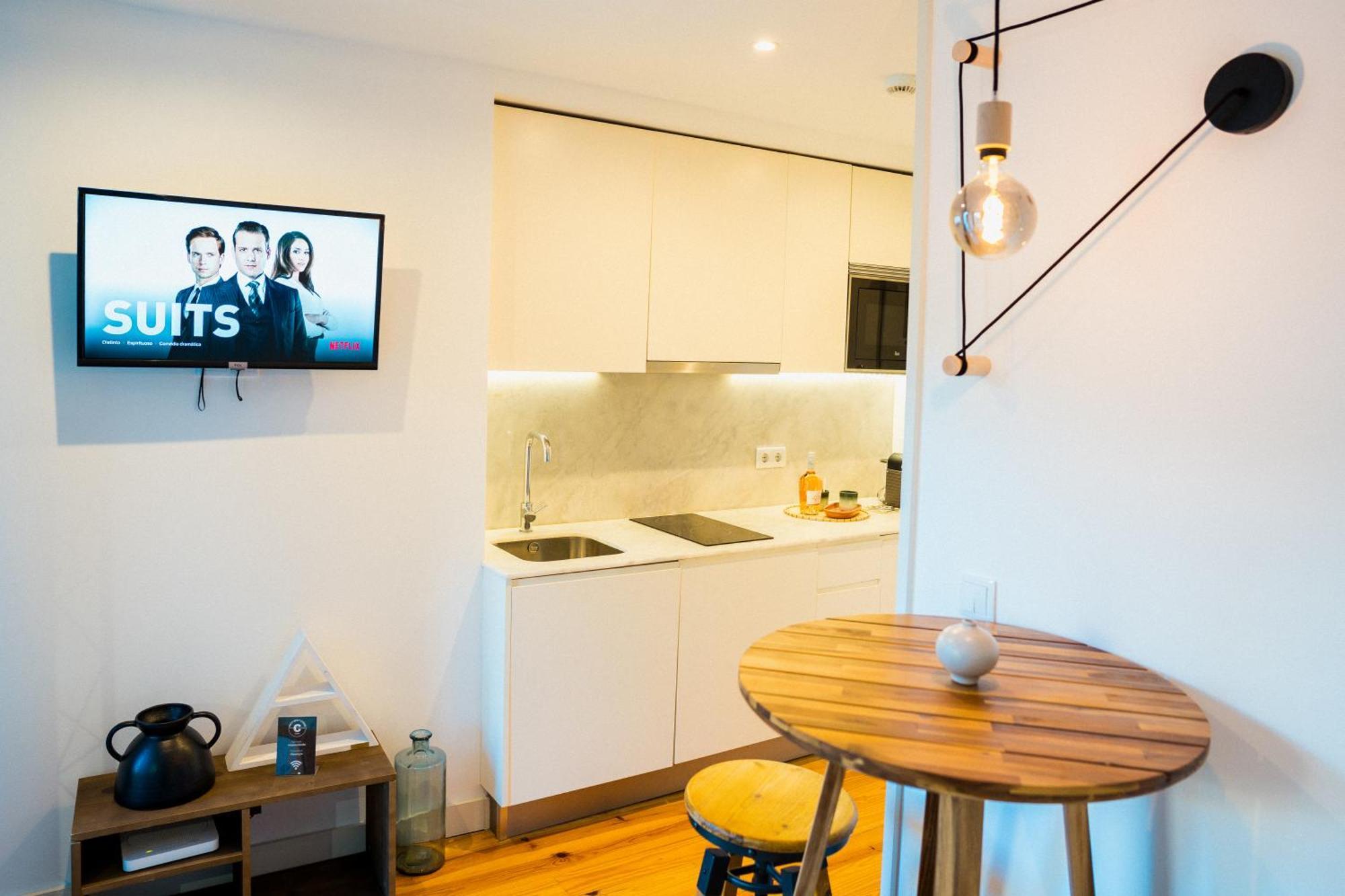 Cozy Nest Studio In City Center Apartamento *