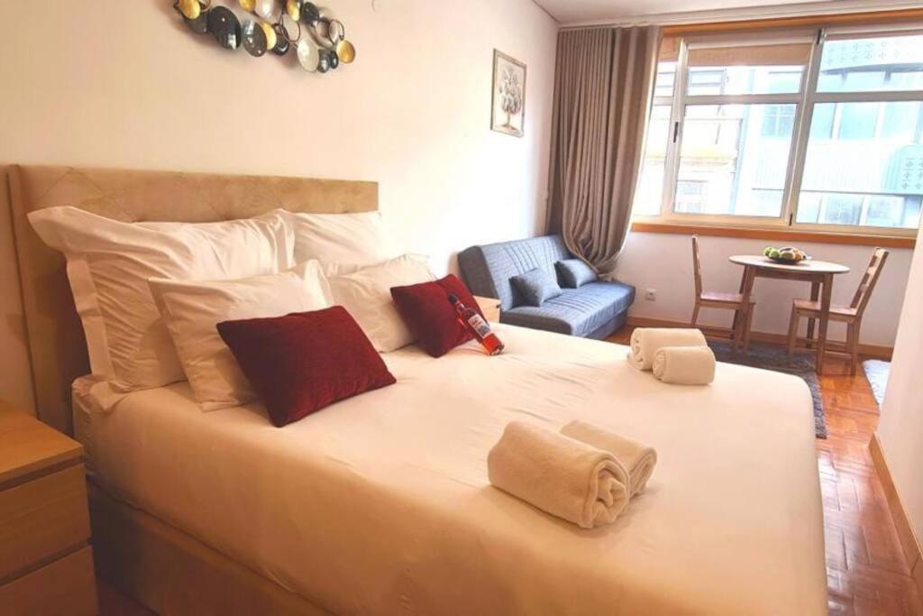 Spacious Flat In The Center Oporto
