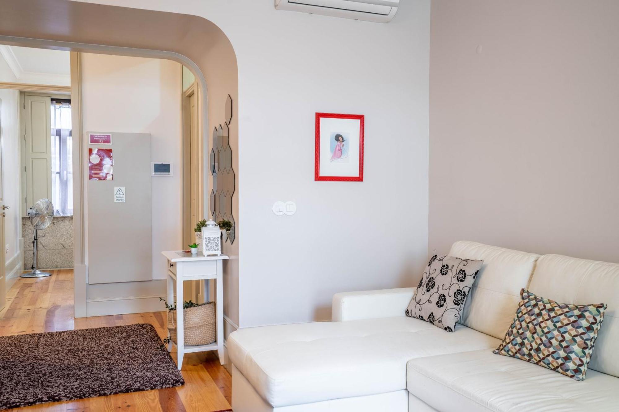 Unique: 1br W/ Private Patio By Lovelystay Oporto