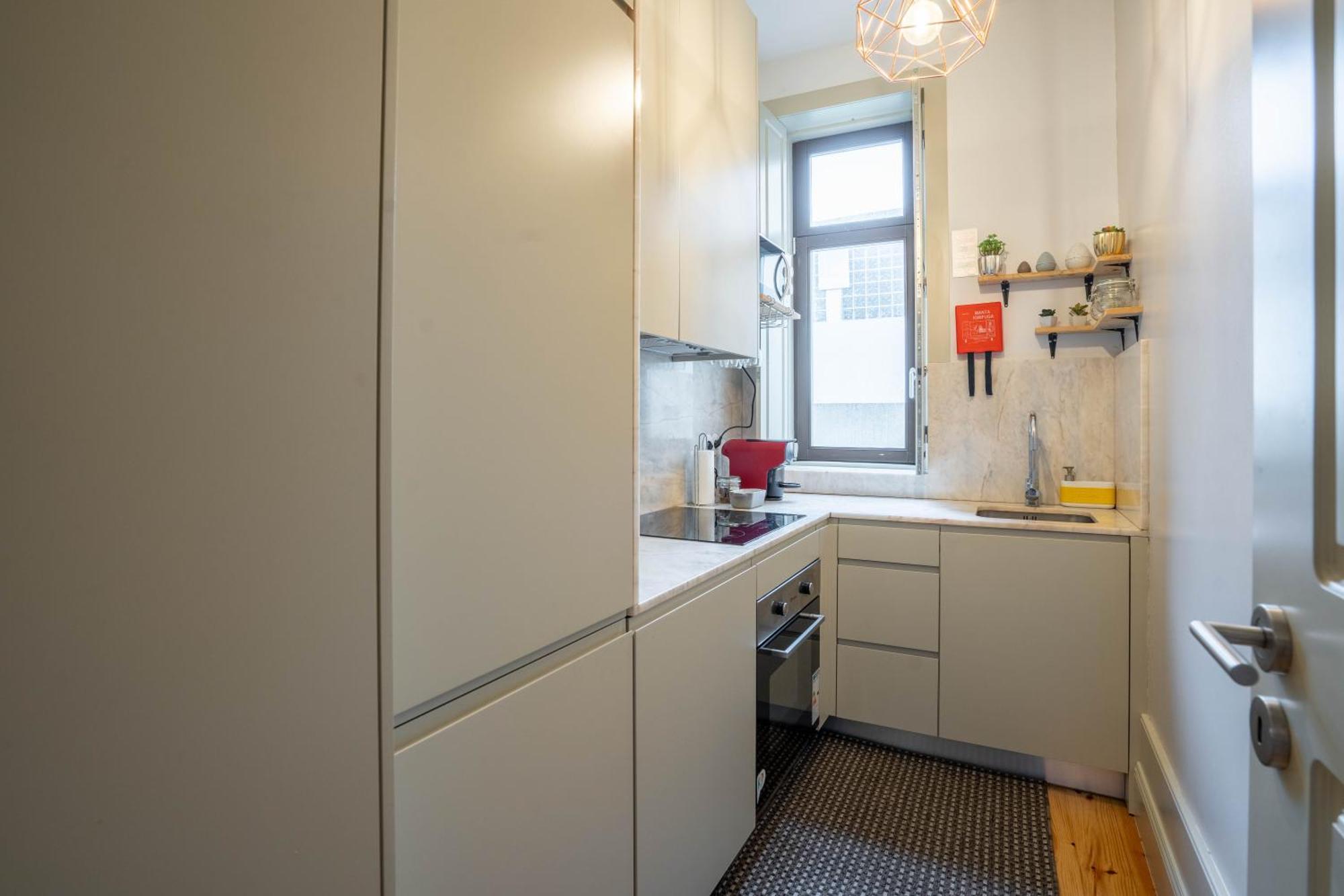 Unique: 1br W/ Private Patio By Lovelystay *