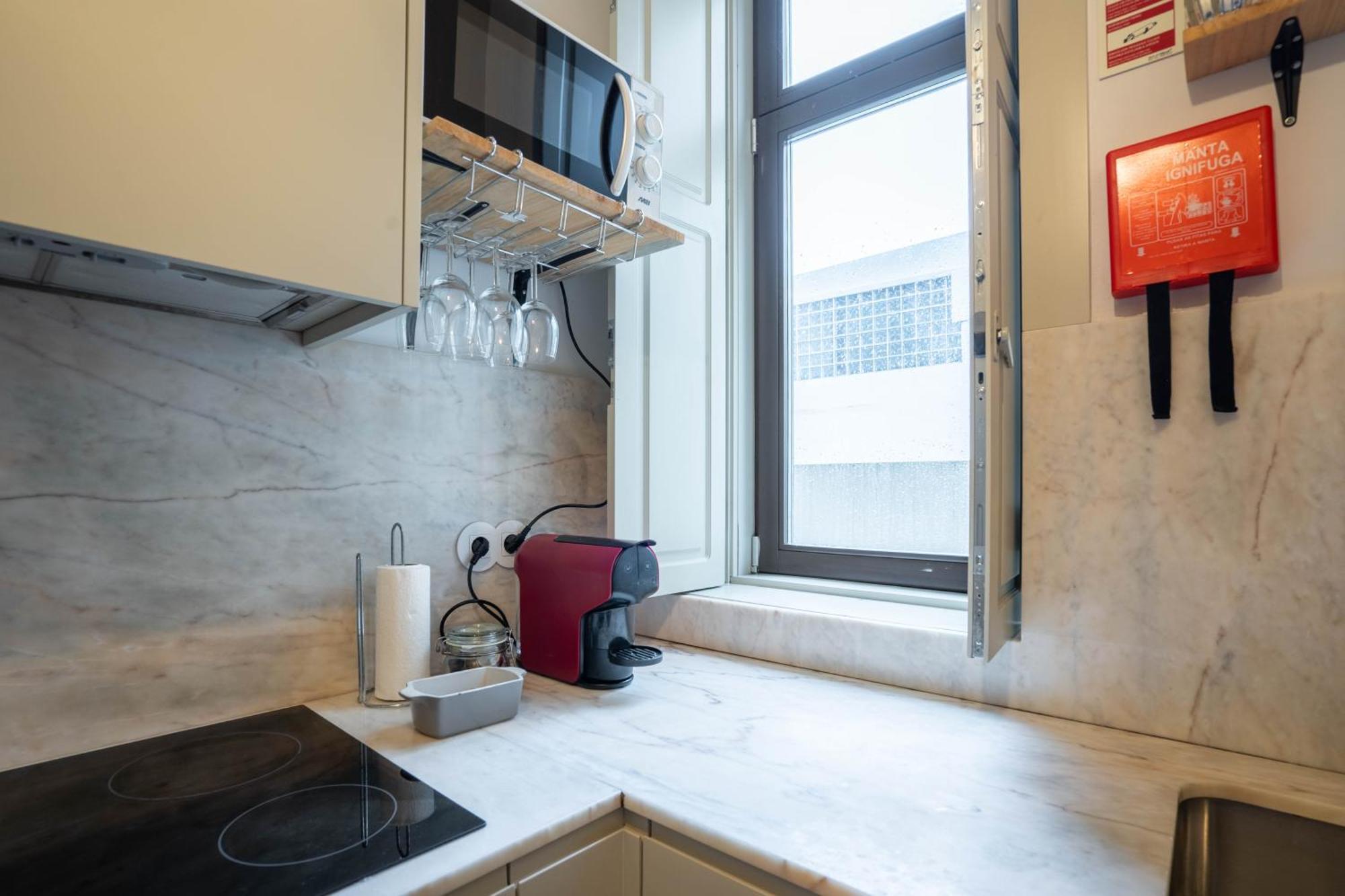 Unique: 1br W/ Private Patio By Lovelystay *
