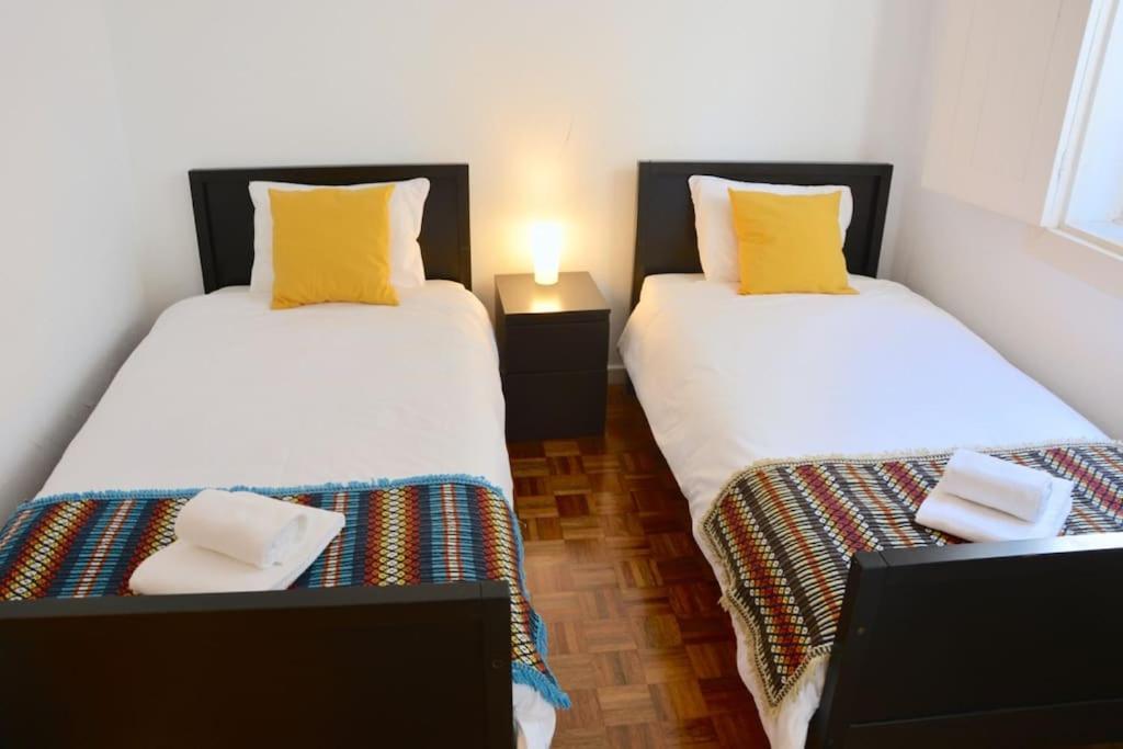 Apartamento Feel Ribeira - Riverfront Charm *