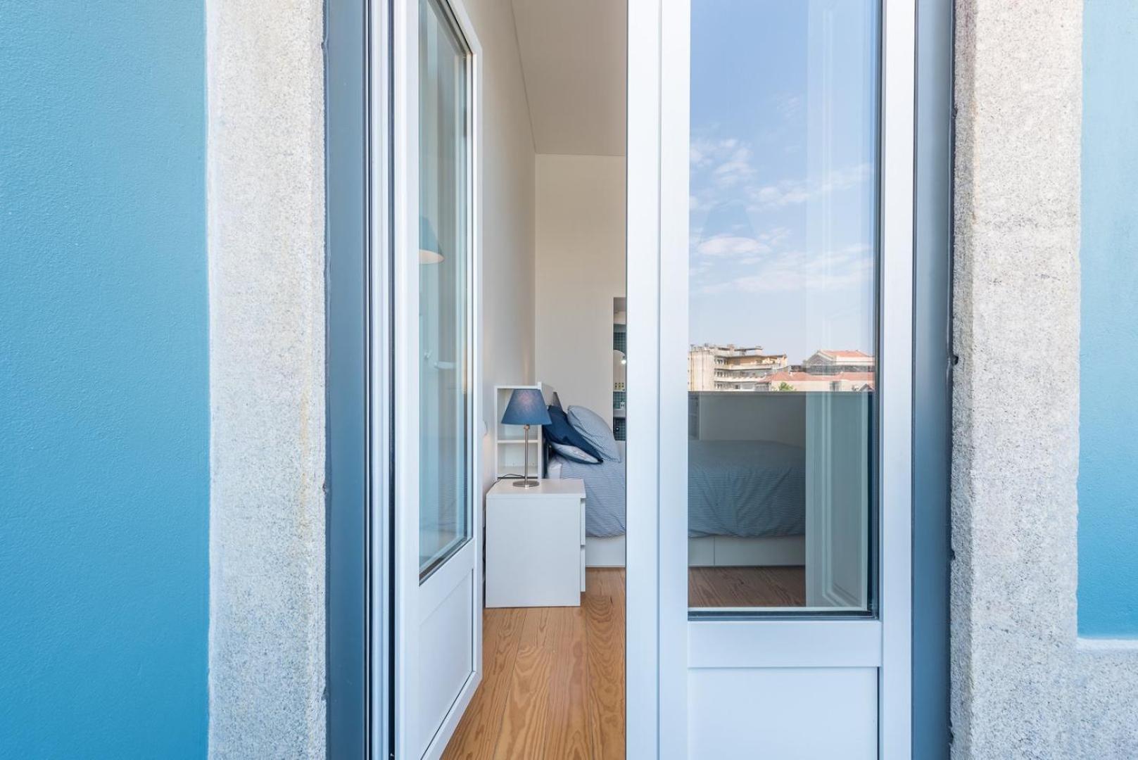 Guestready - Pantone Balcony Apartamento Oporto