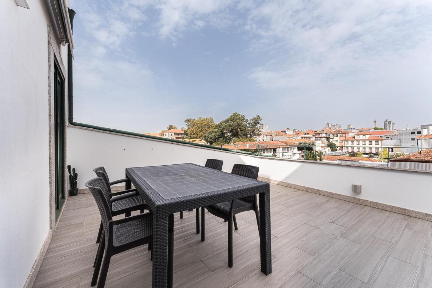 Guestready - The Other Side * Oporto