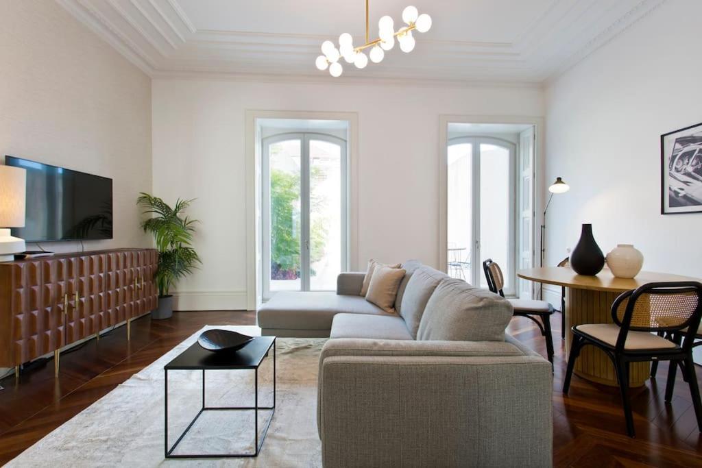 Boutique Rentals- The Clerigos W/ Patio Apartamento *