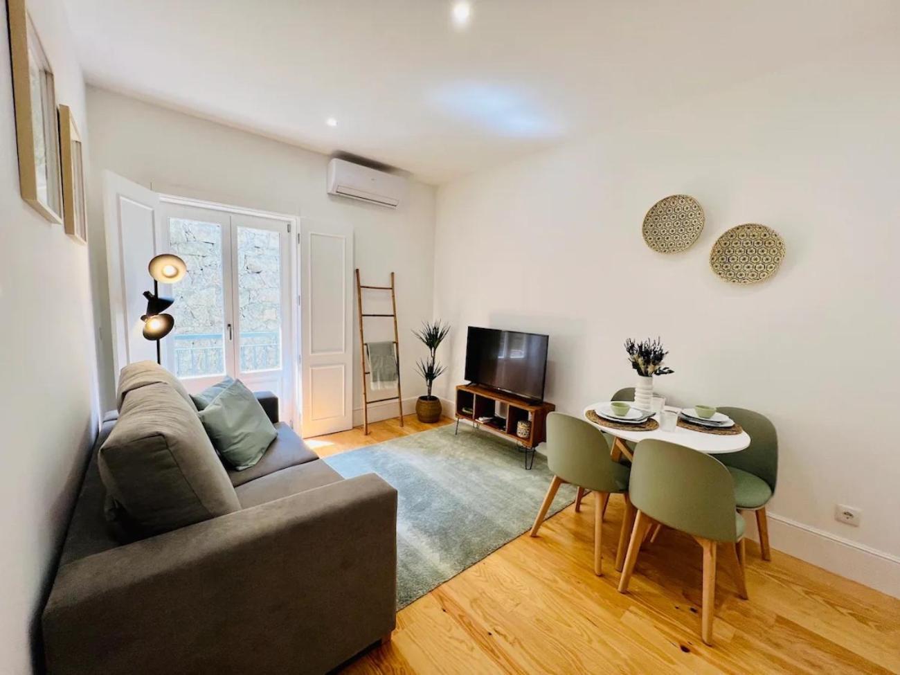 The House - Charming Apartamento