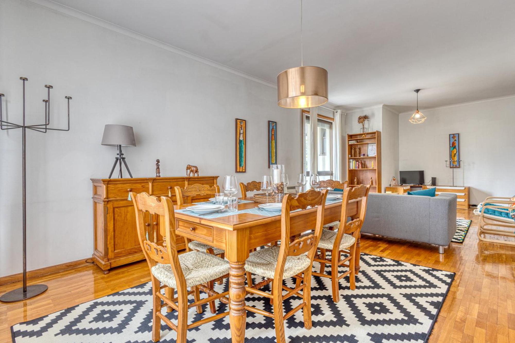 Apartamento Guest Lobo Flat With Parking