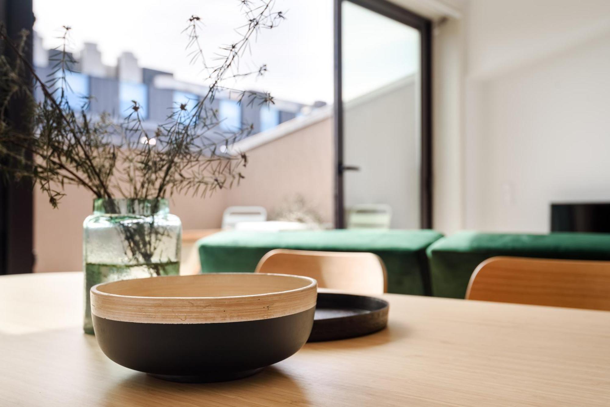Apartment Lovely 2-bed In The Centre With A Sunny Balcony *