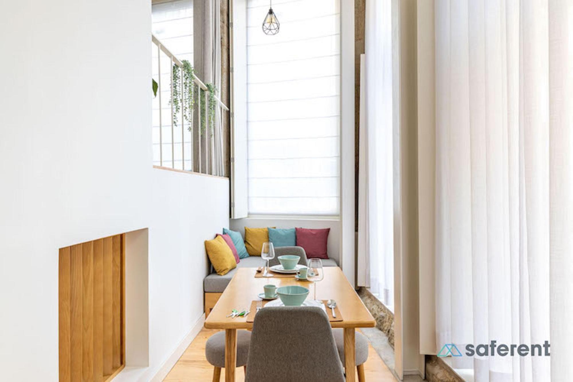 Stylish Triplex Next To Ribeira * Oporto