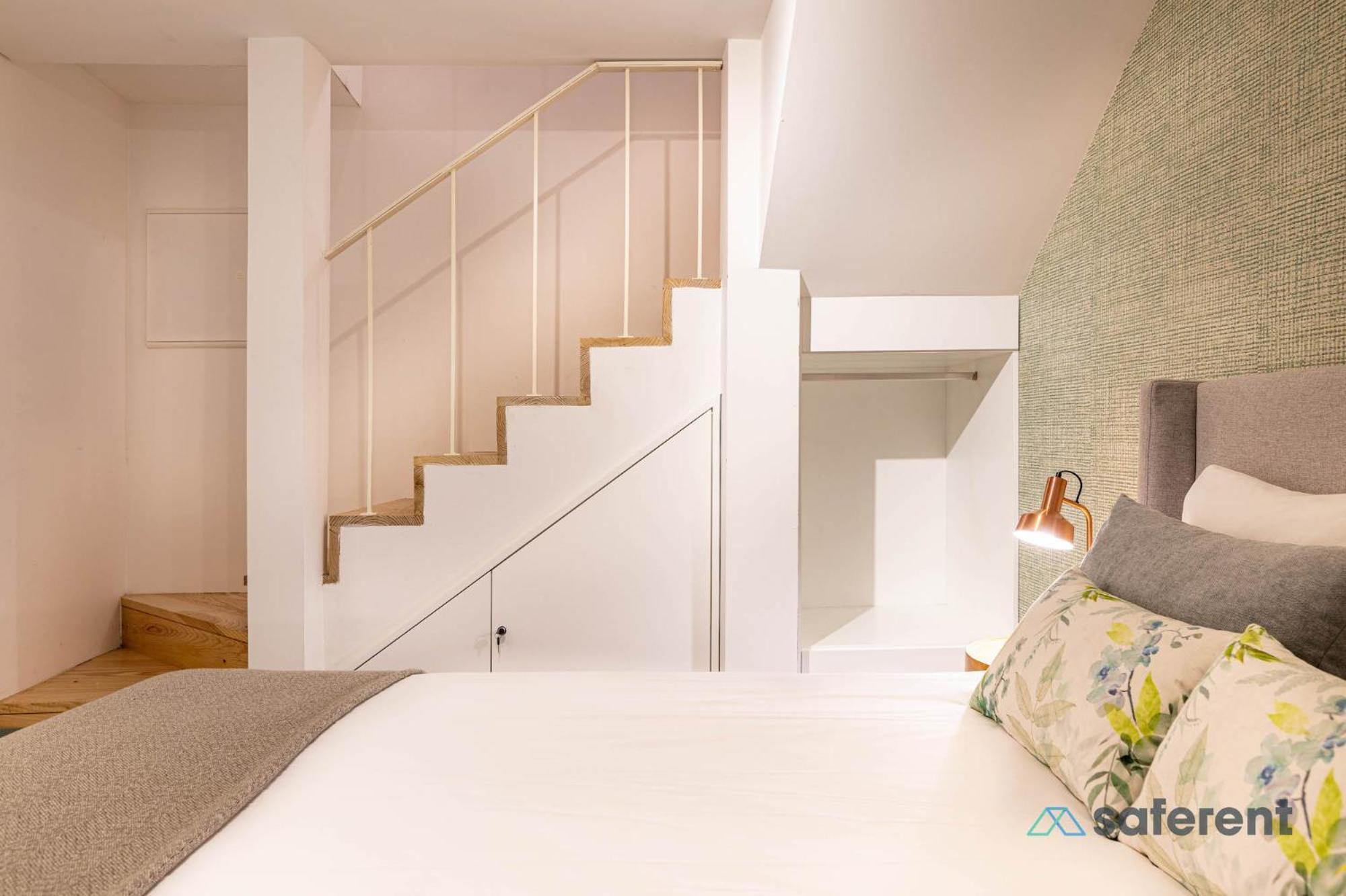 Stylish Triplex Next To Ribeira Apartamento