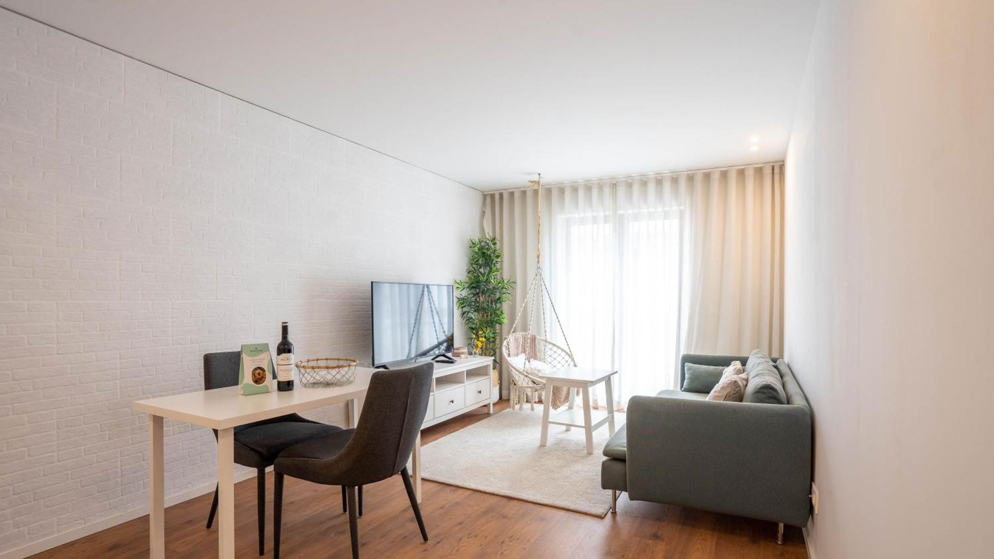 Serene 1br Spot By Lovelystay * Oporto