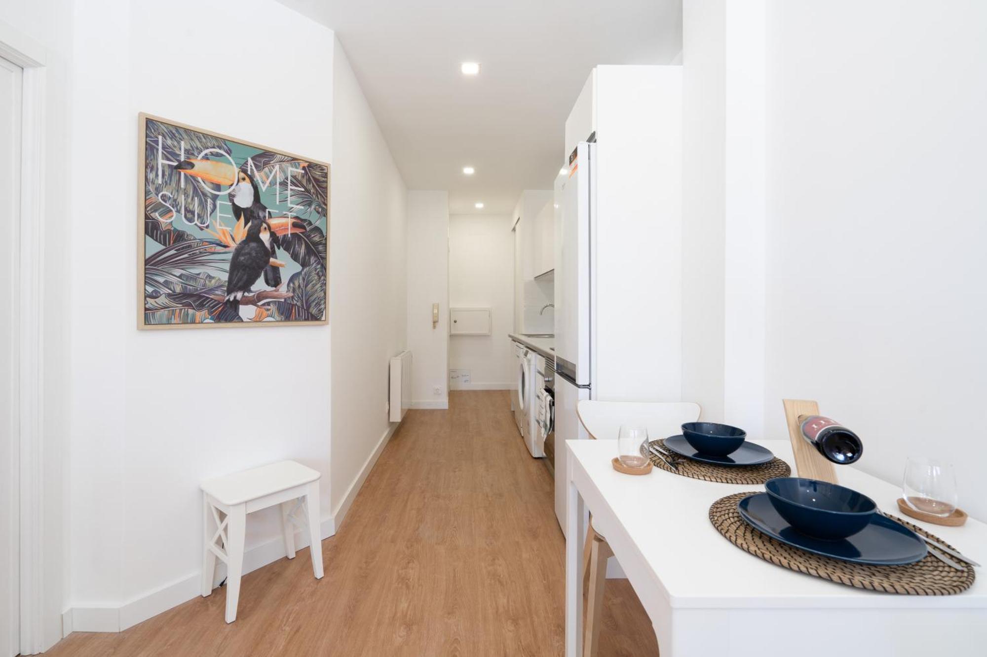 Host Wise - Modern Bright Apartment *