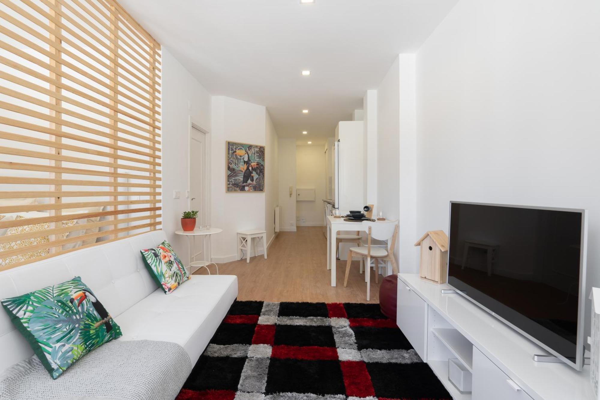 Host Wise - Modern Bright Apartment *