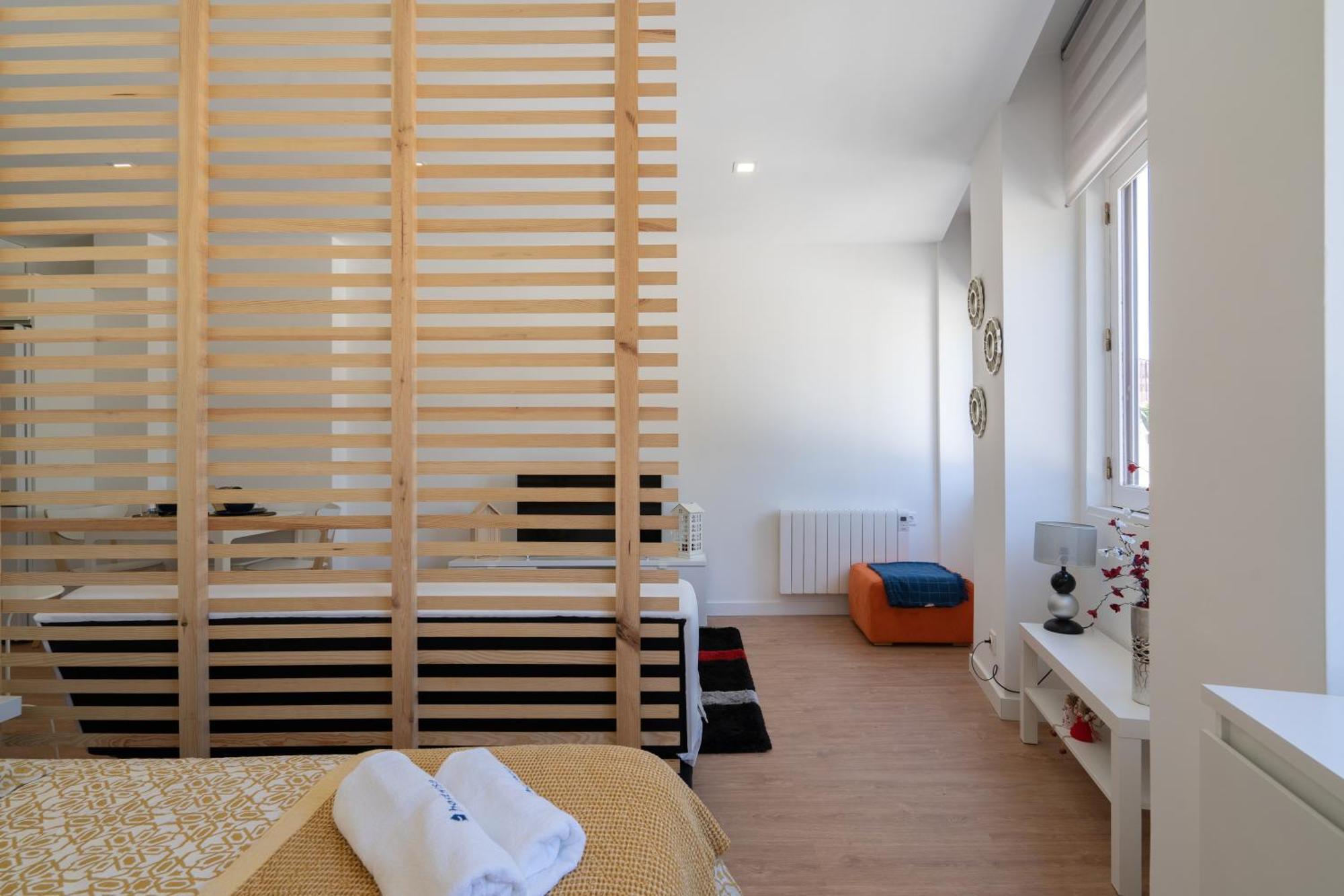 Apartment Host Wise - Modern Bright Porto