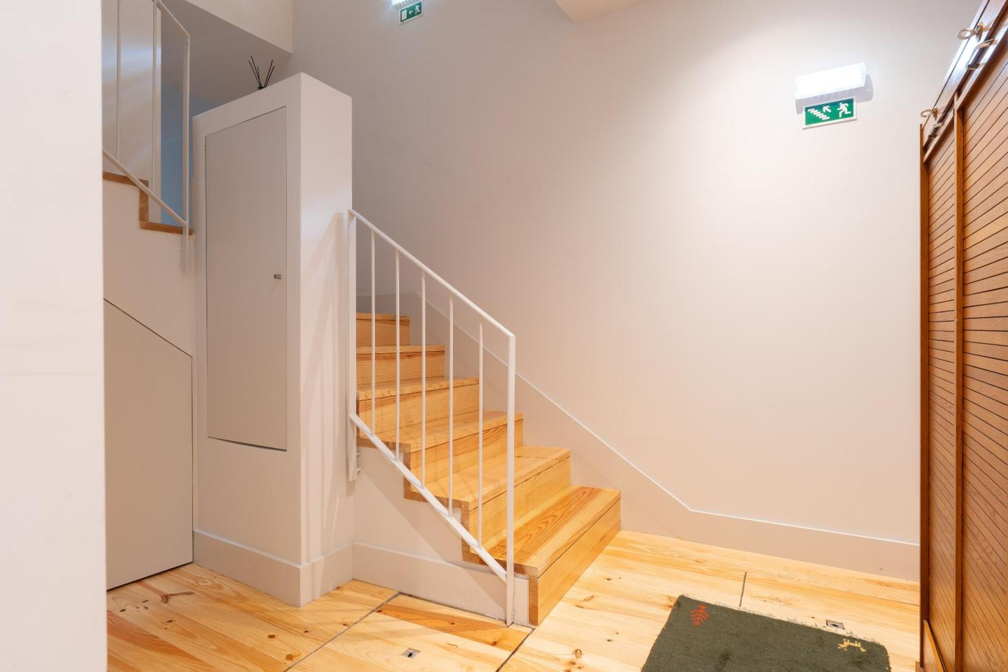 Host Wise - Stylish Urban Flat With Terrace Apartamento Porto