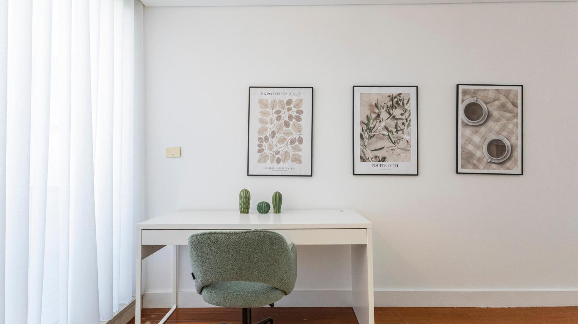 Apartamento Fabrica Three-story Charm By Lovelystay