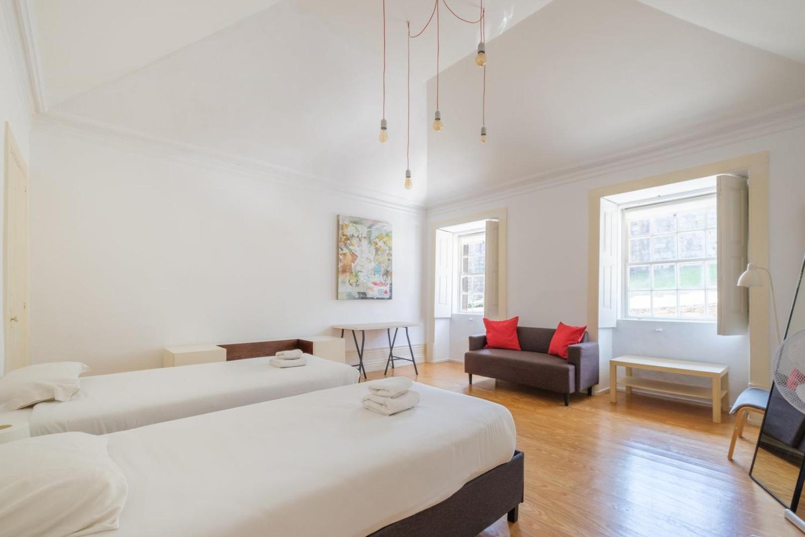 Guestready - Historic Courtyard Townhouse